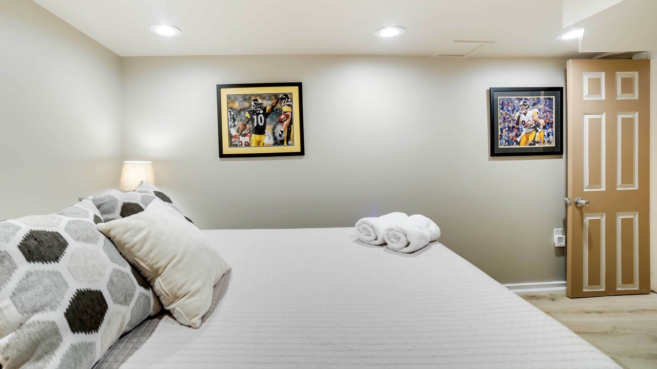 Photo of Bedroom in Shadyside