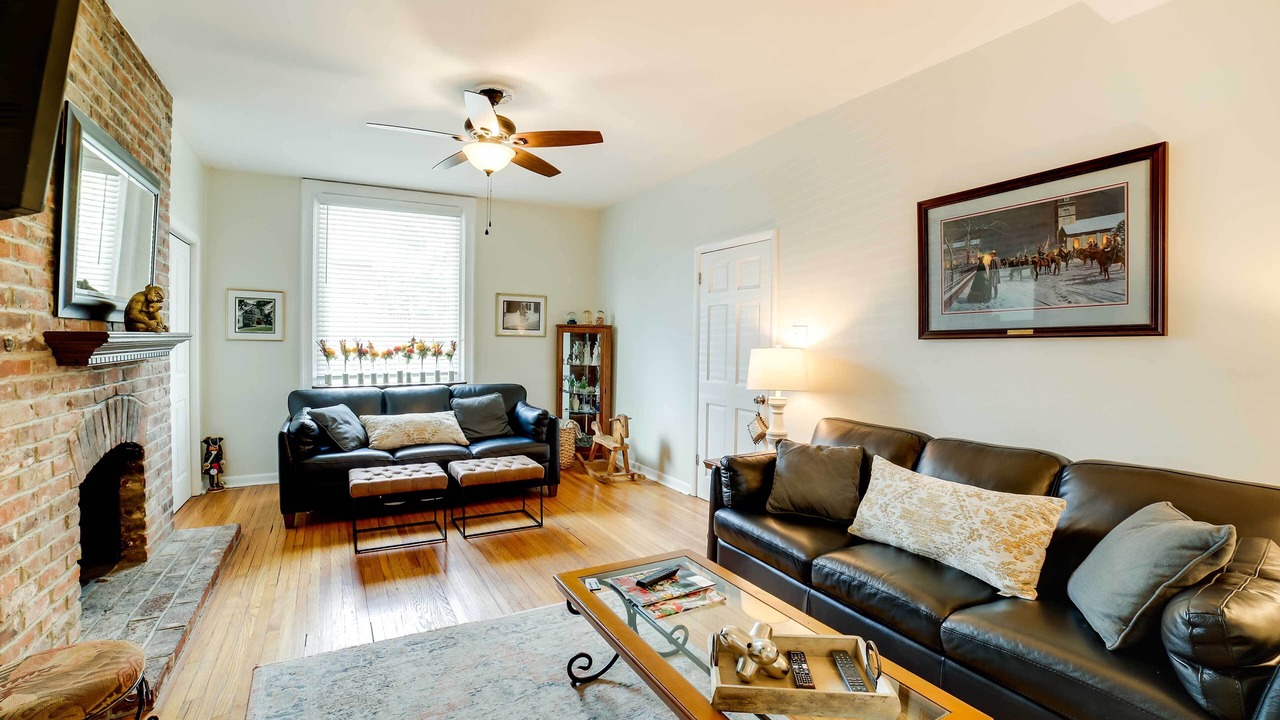 Photo of Livingroom in Shadyside
