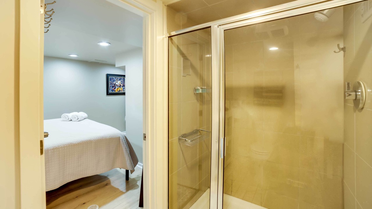 Photo of Bathroom in Shadyside