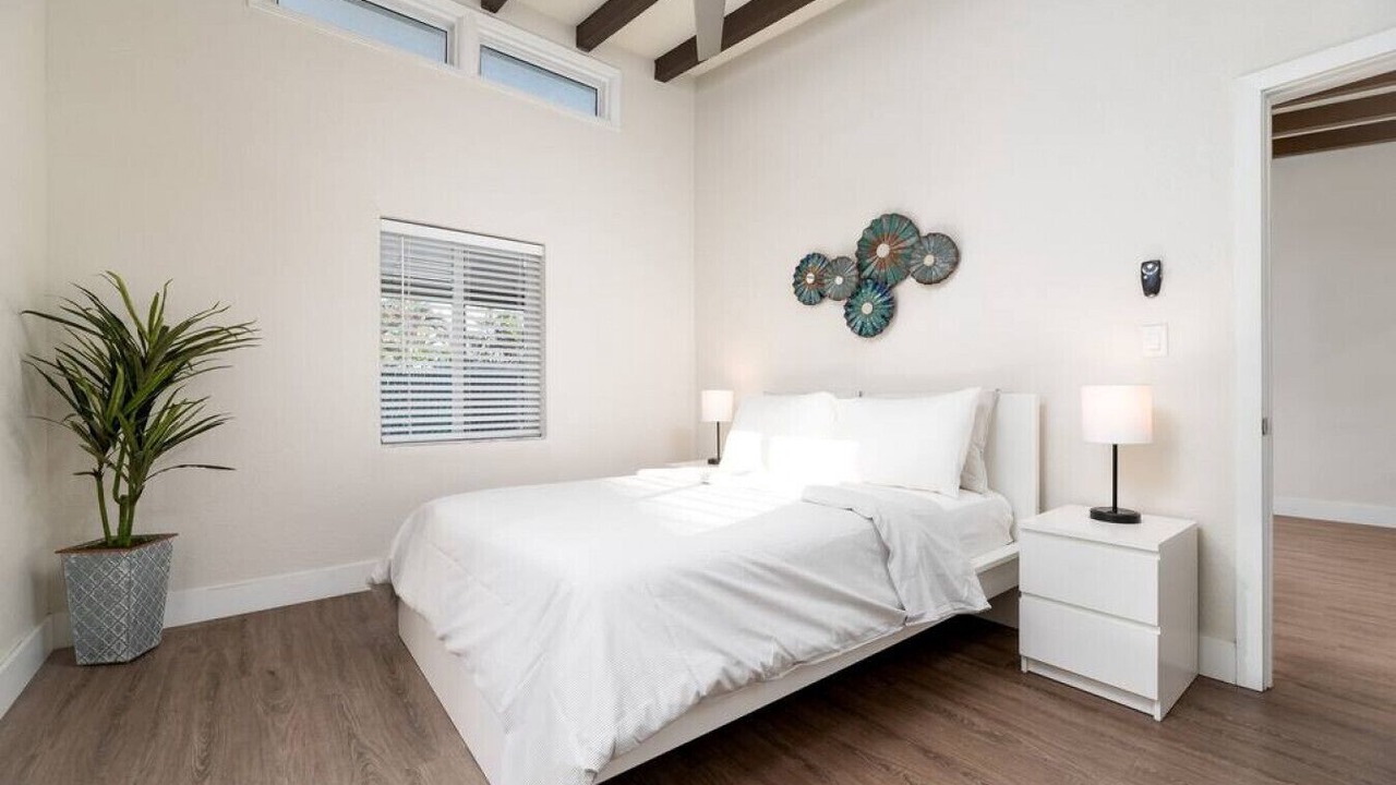 Photo of Bedroom in Lake Ridge