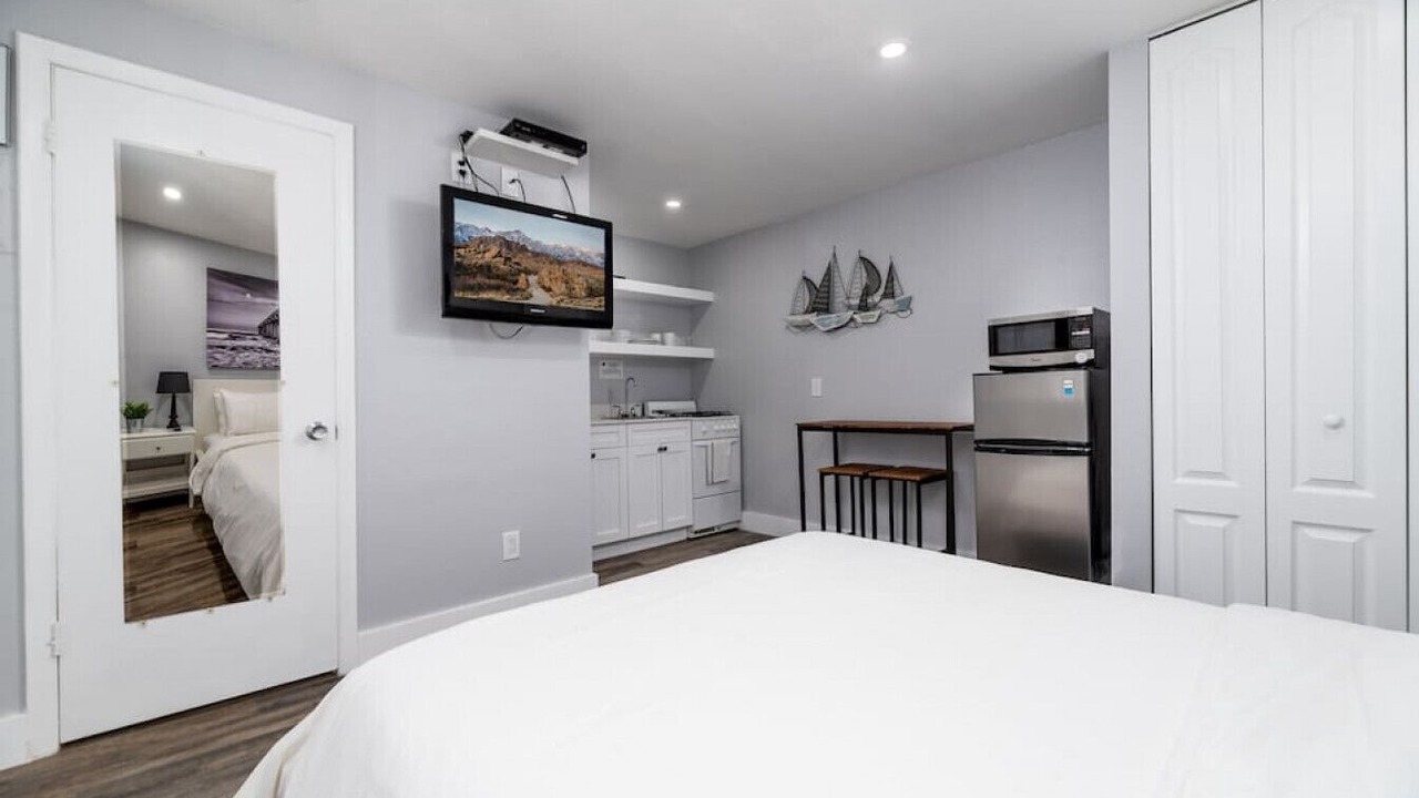 Photo of Bedroom in Hollywood