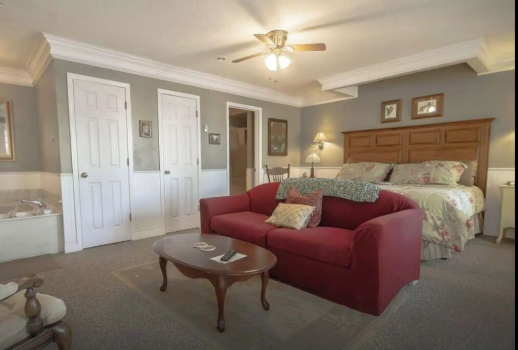 Photo of Livingroom in Marshfield
