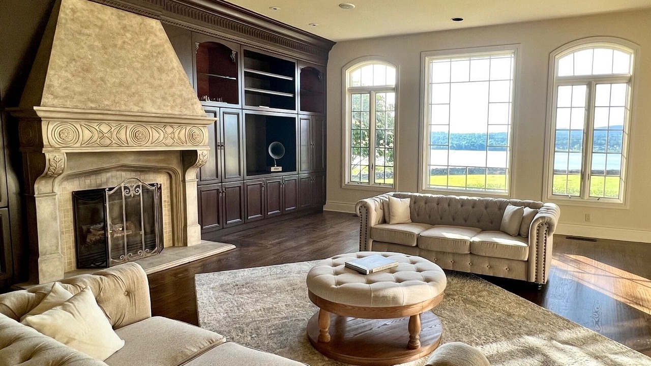 Photo of Livingroom in Middle Hope