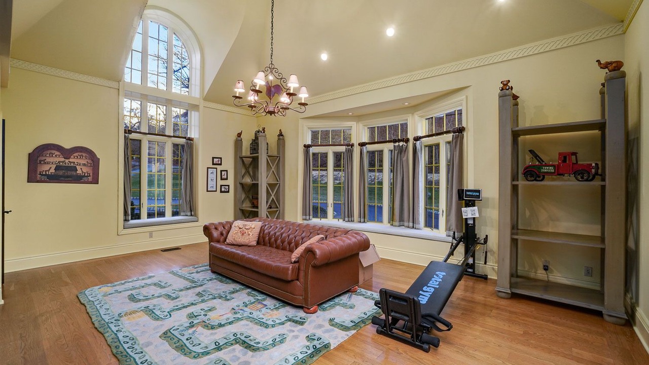 Photo of Others in Middle Hope