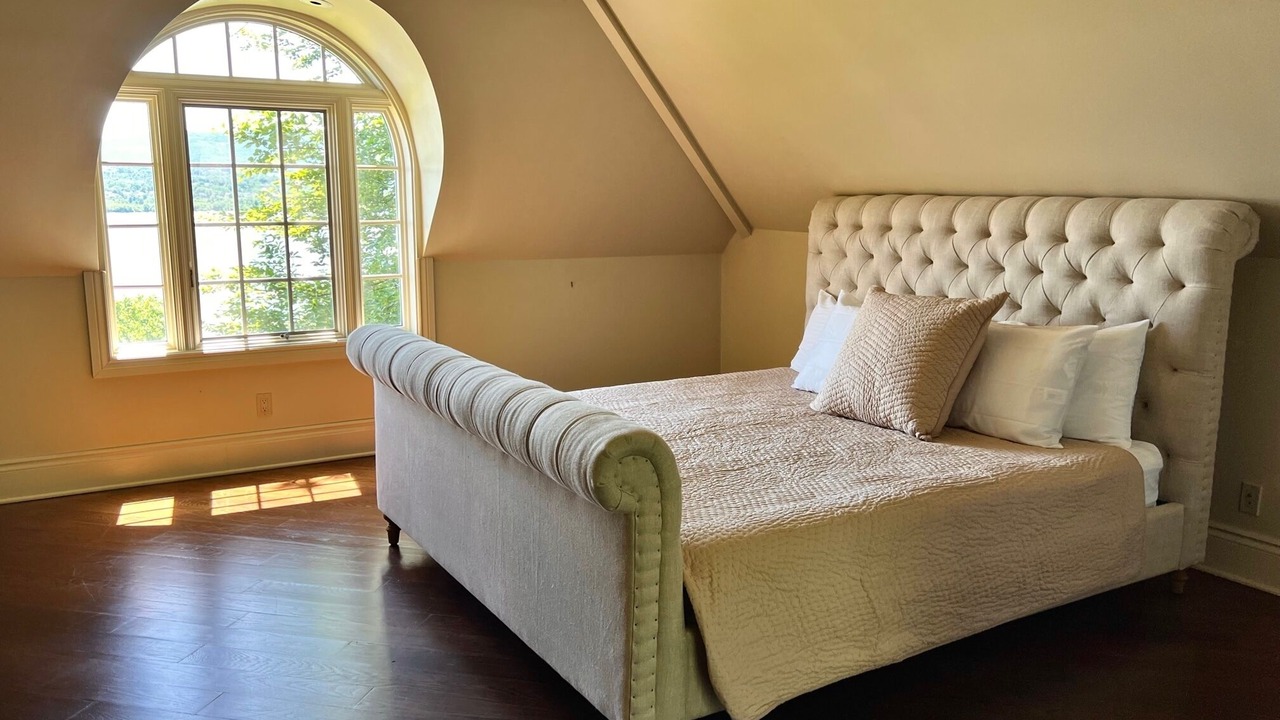 Photo of Bedroom in Middle Hope