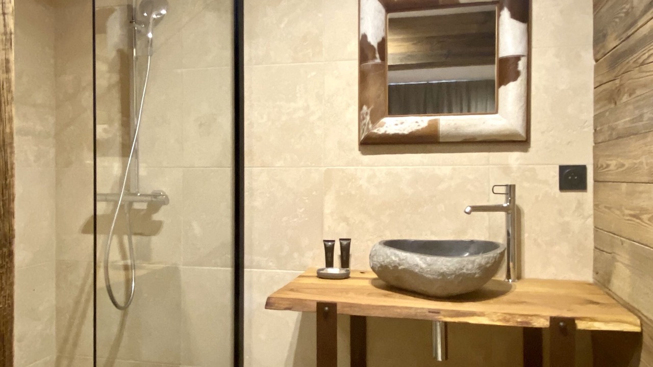 Photo of Bathroom in Font-Romeu-Odeillo-Via