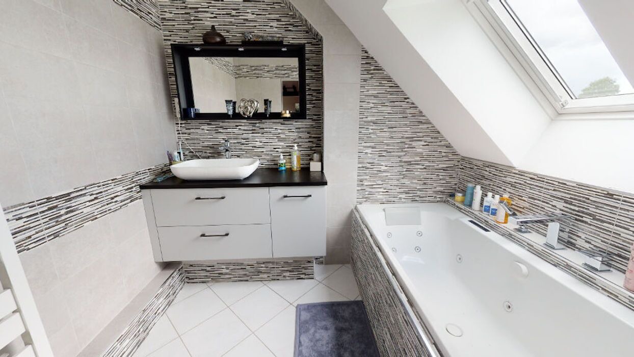 Photo of Bathroom in Saint-Christophe-sur-Conde