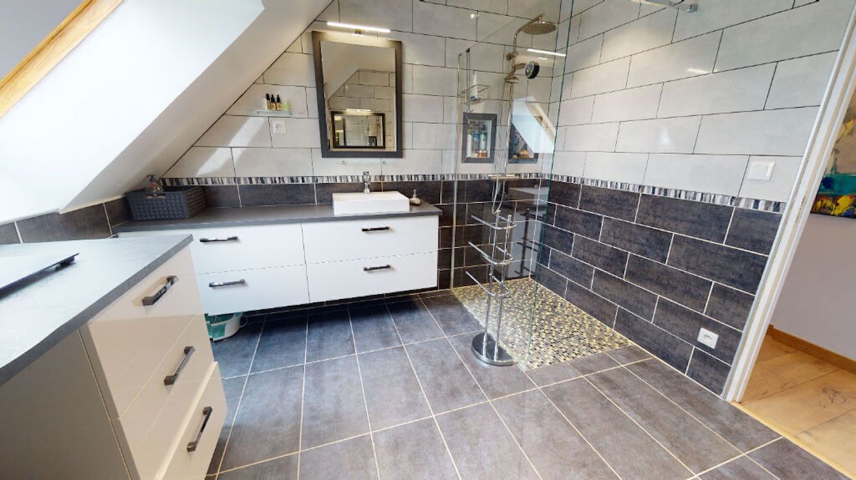 Photo of Bathroom in Saint-Christophe-sur-Conde