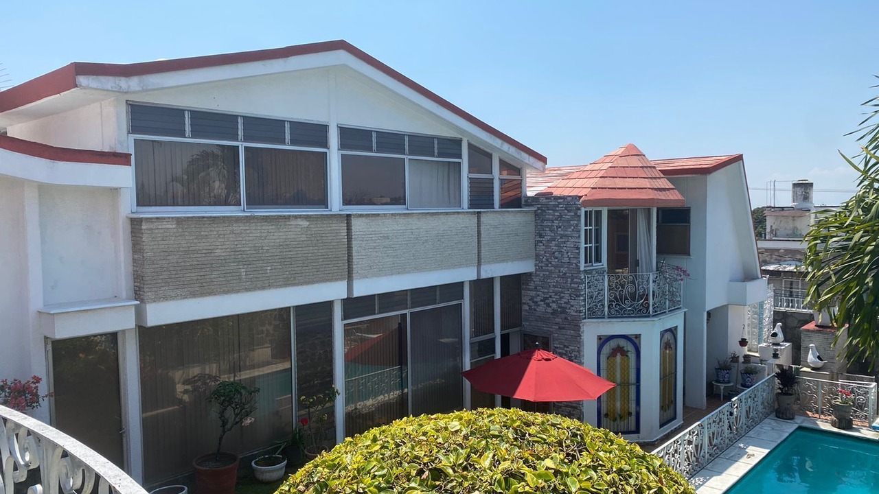 Photo of Outdoor in Jacarandas