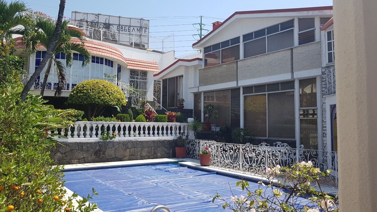 Photo of Outdoor in Jacarandas