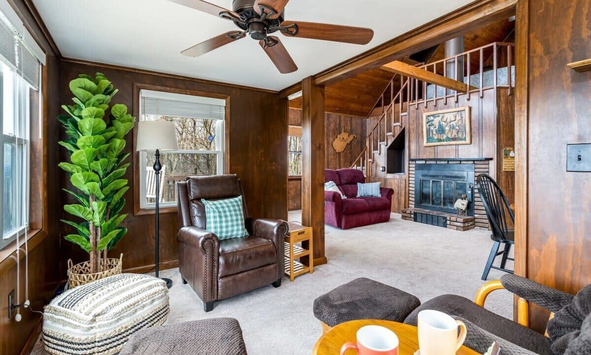 Photo of Livingroom in Capon Bridge
