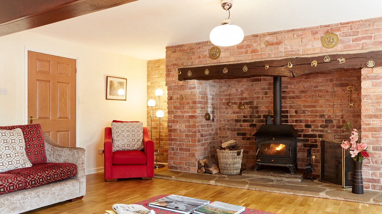 Photo of Others in Dalbury Lees