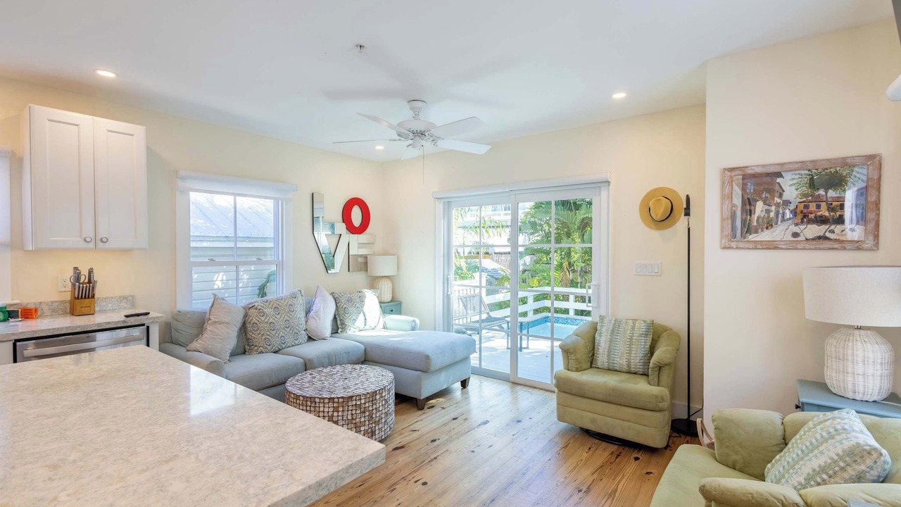 Photo of Bedroom in Uptown - Upper Duval