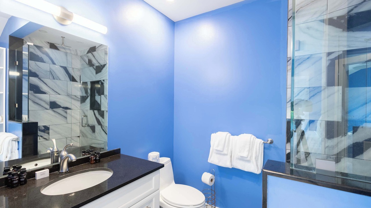 Photo of Bathroom in Uptown - Upper Duval
