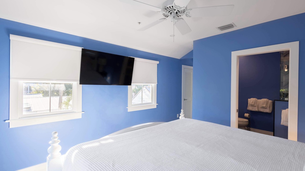 Photo of Bathroom in Uptown - Upper Duval