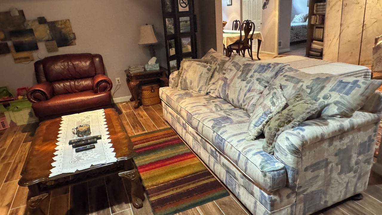 Photo of Livingroom in Fenton