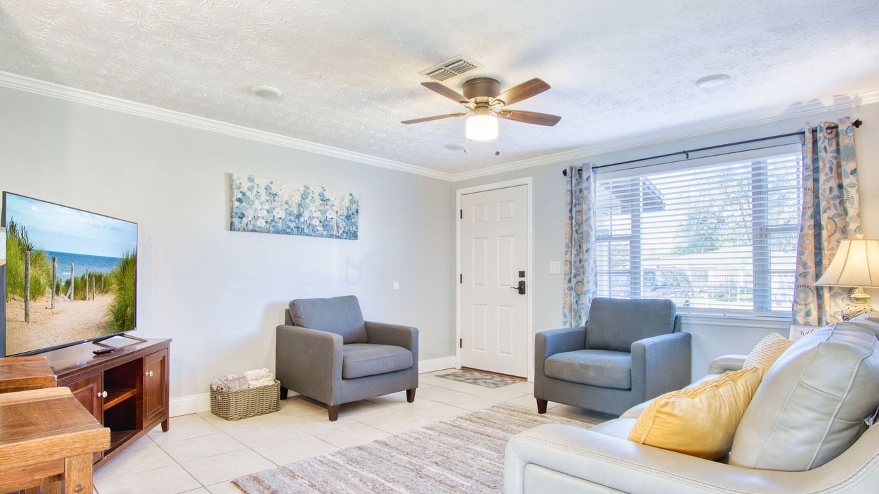 Photo of Livingroom in Orange Park