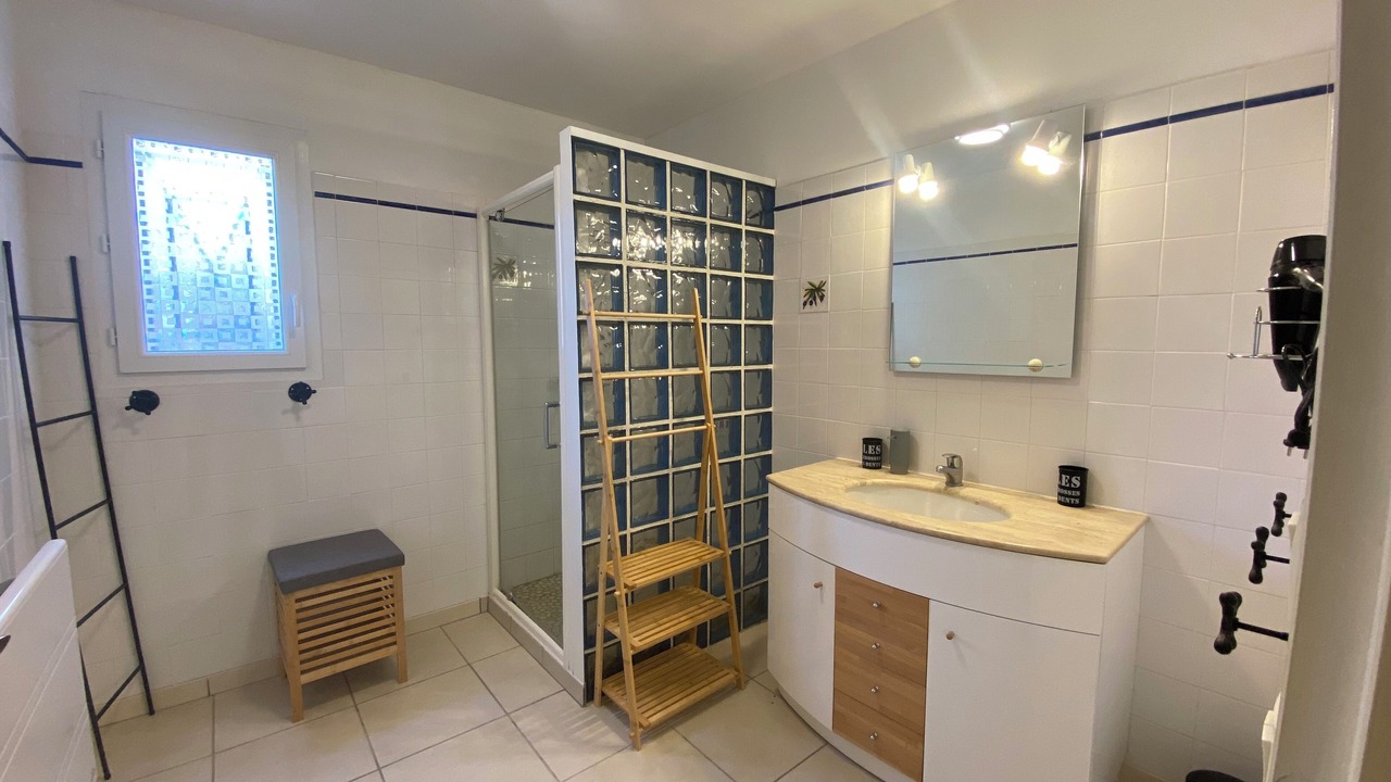 Photo of Bathroom in Saint-Jean-de-Barrou