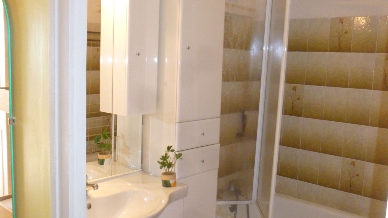 Photo of Bathroom in Nantes-en-Ratier