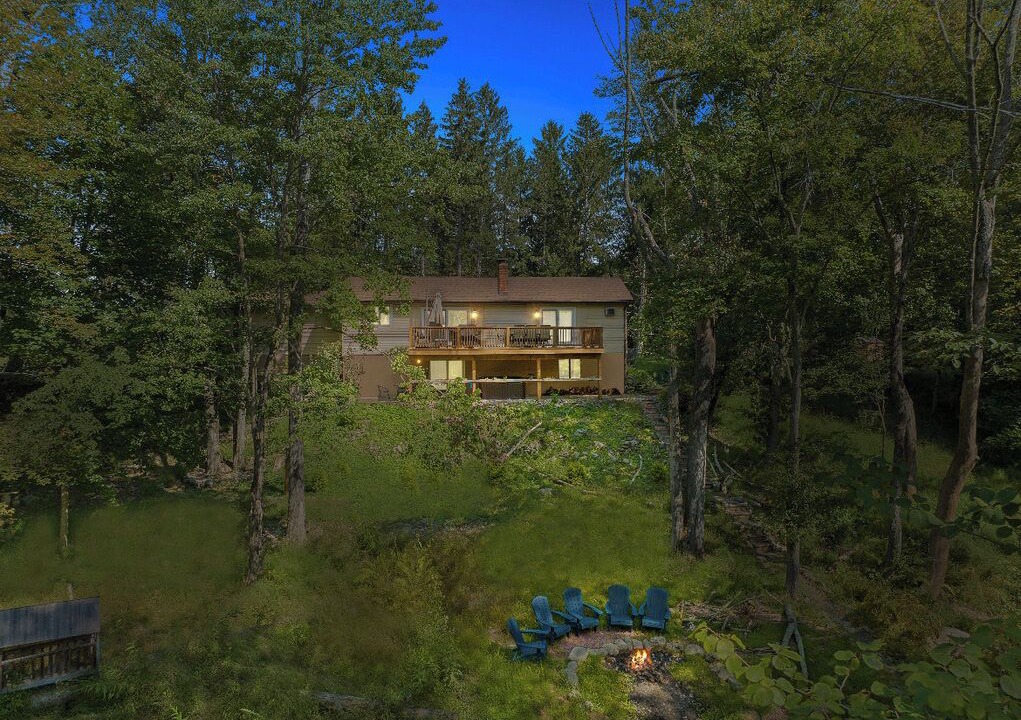 Photo of Outdoor in Reeders