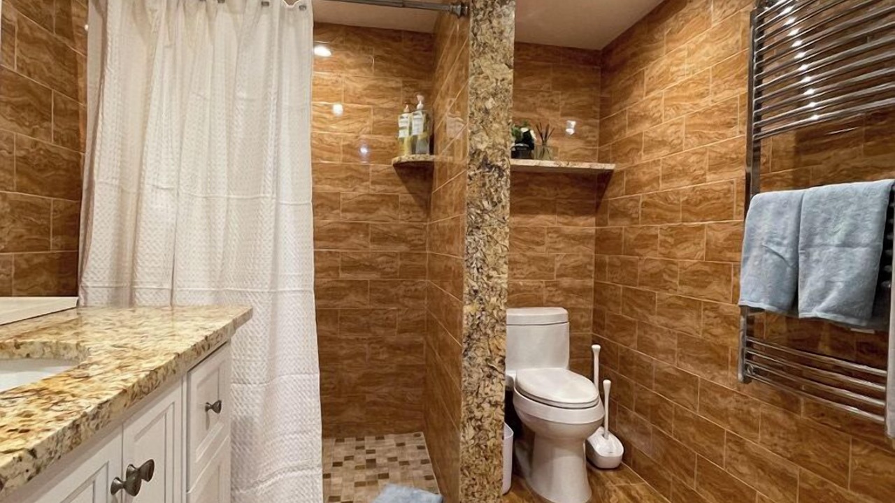 Photo of Bathroom in Reeders