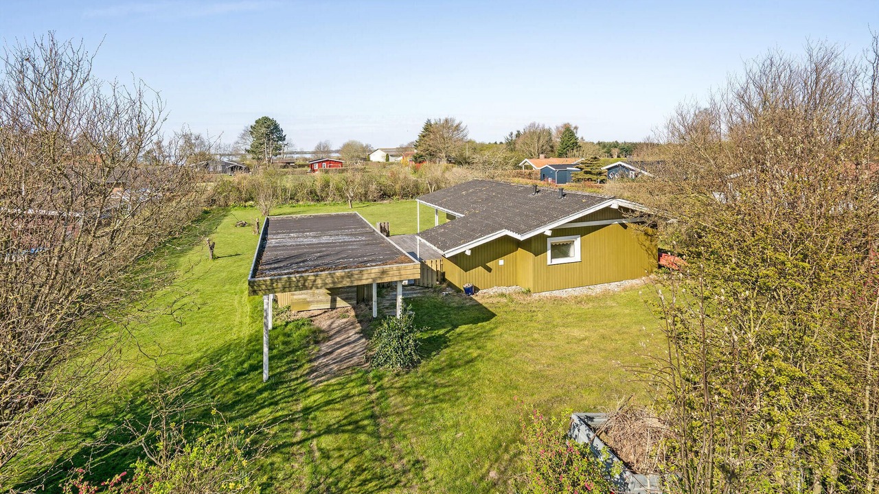 Photo of Others in Arø