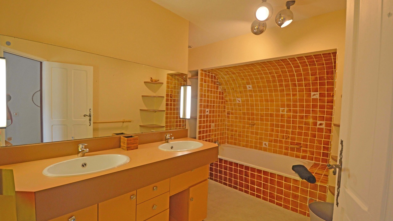 Photo of Bathroom in Le Teil