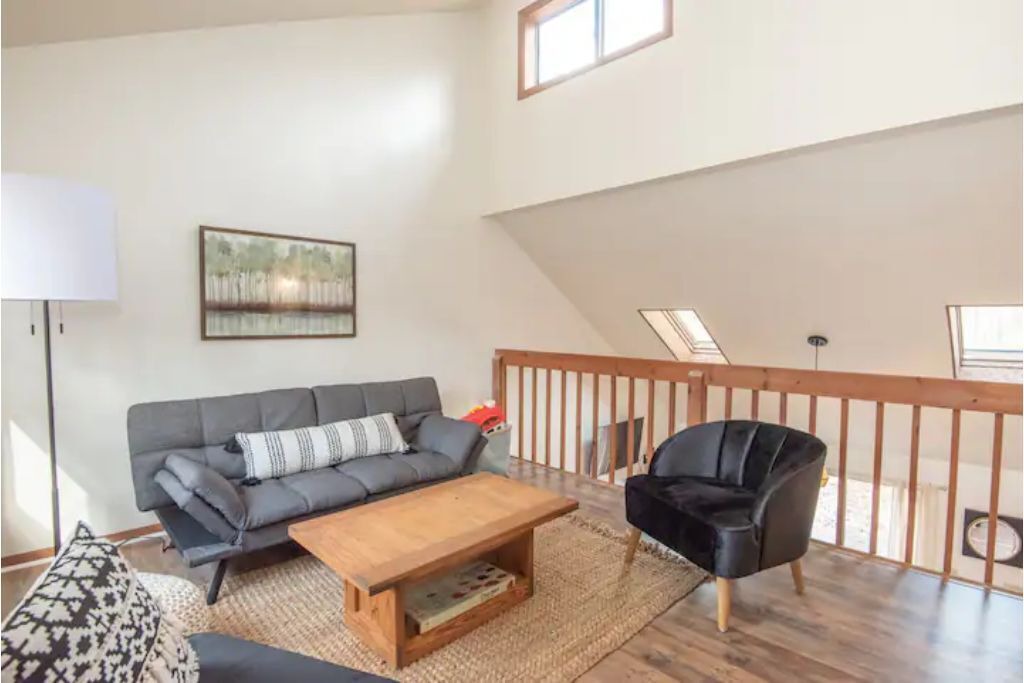 Photo of Livingroom in Thornhurst