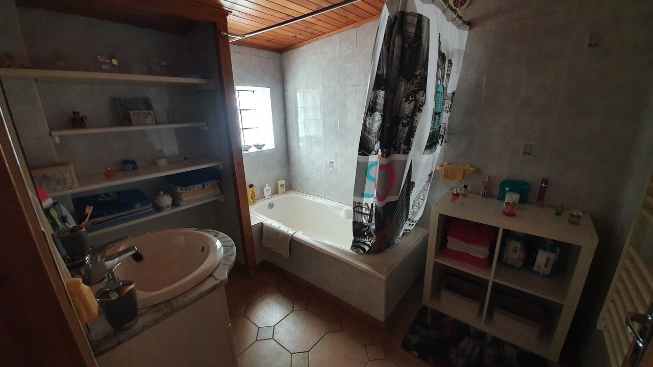 Photo of Bathroom in Carla-de-Roquefort