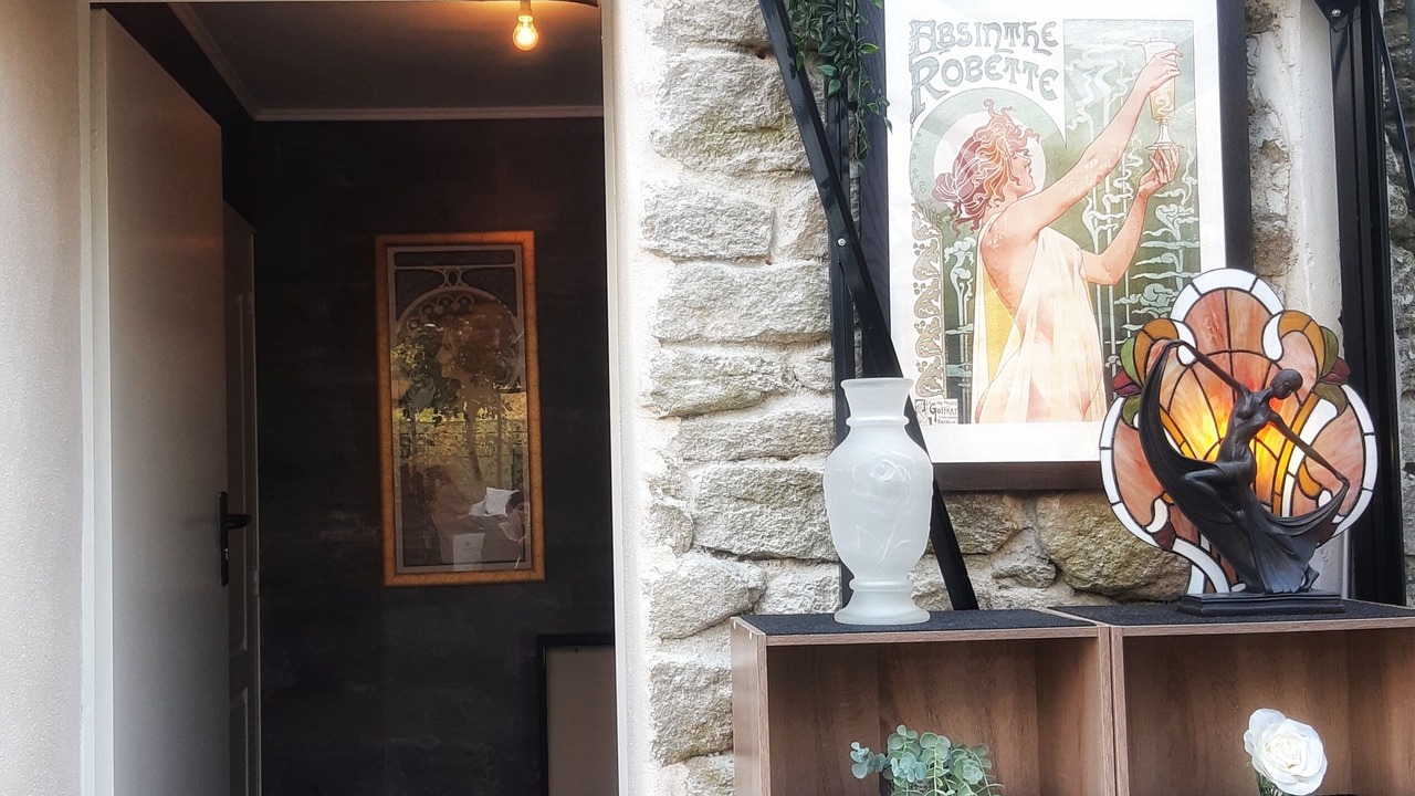 Photo of Outdoor in Trevron