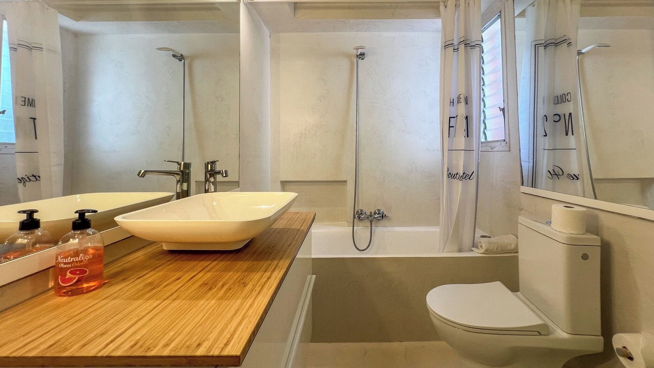 Photo of Bathroom in Passeig Maritim