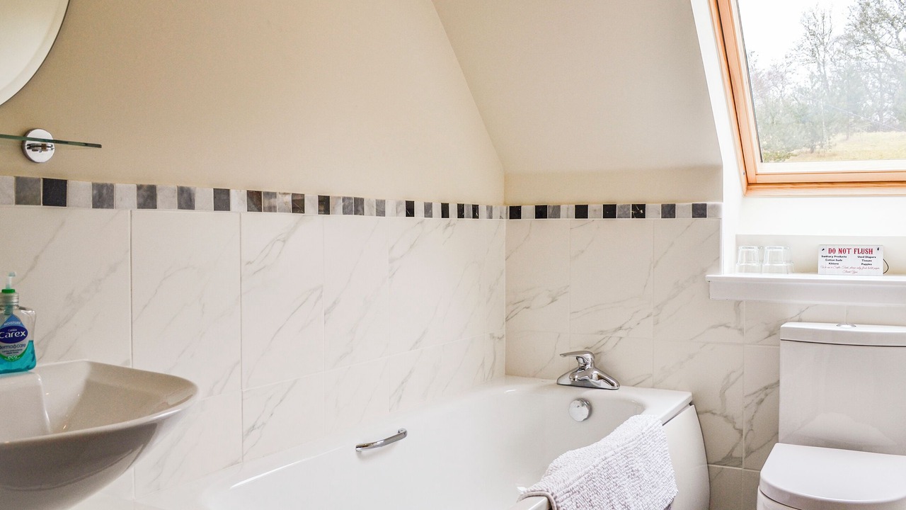 Photo of Bathroom in Murthly