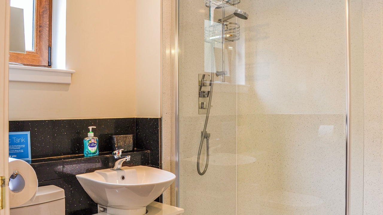 Photo of Bathroom in Murthly