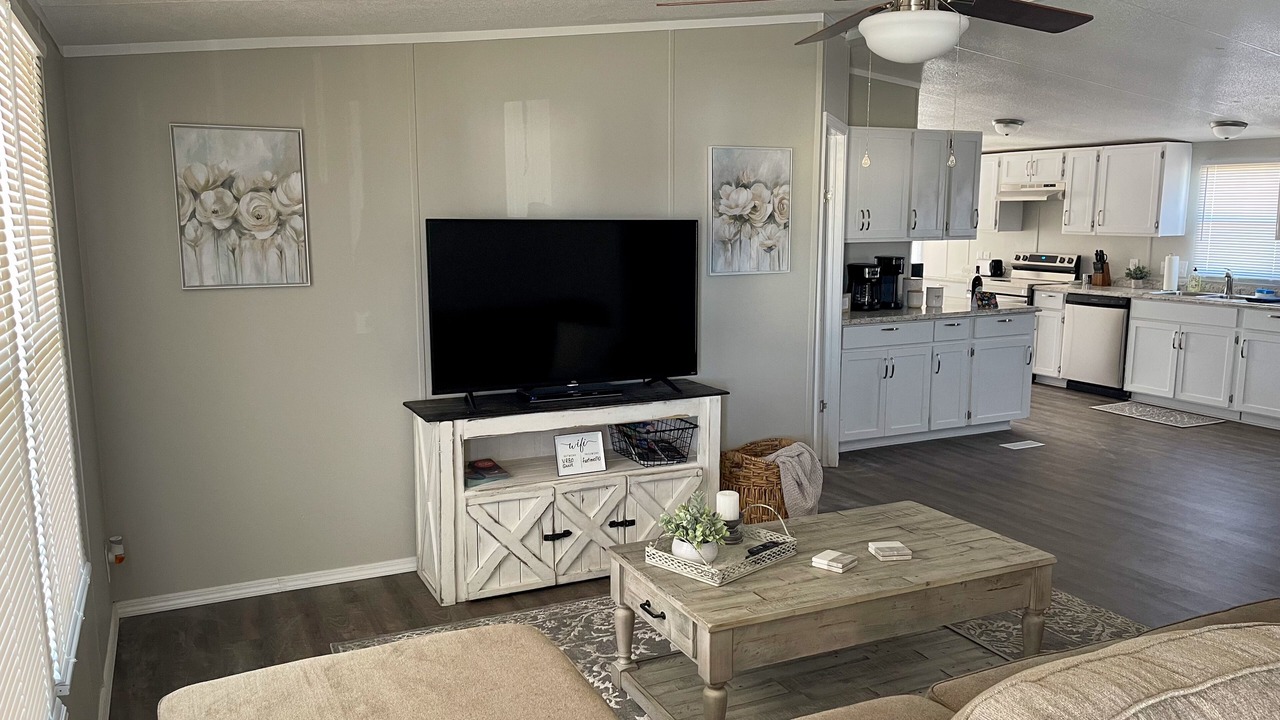 Photo of Livingroom in Mead