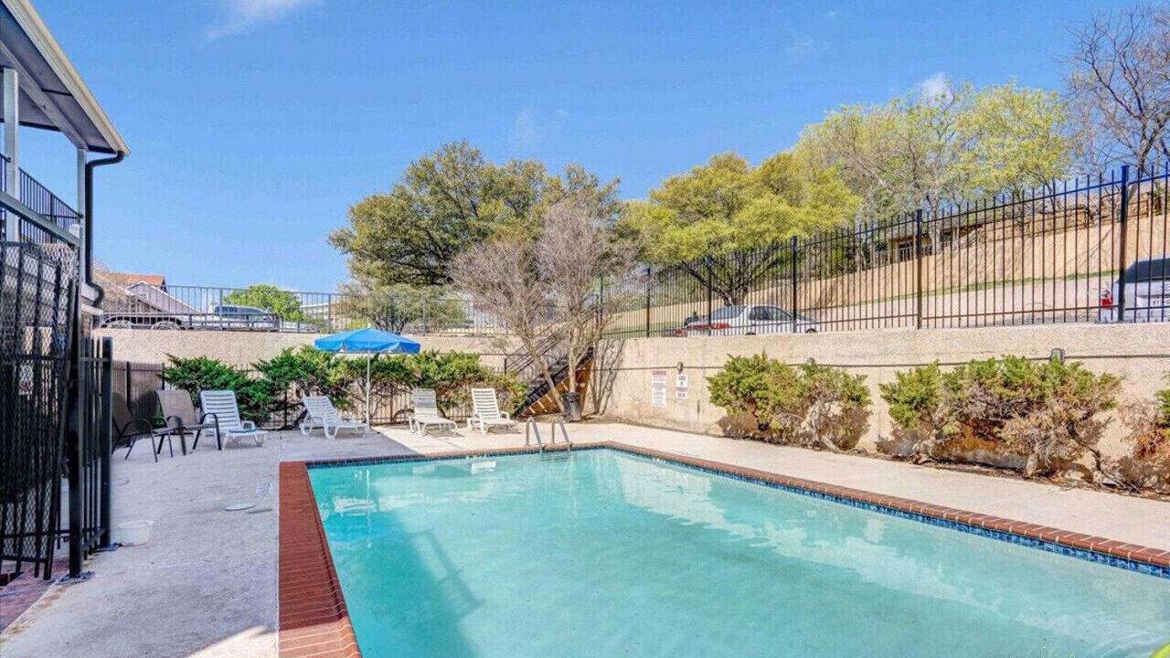 Photo of Outdoor in East Riverside - Oltorf