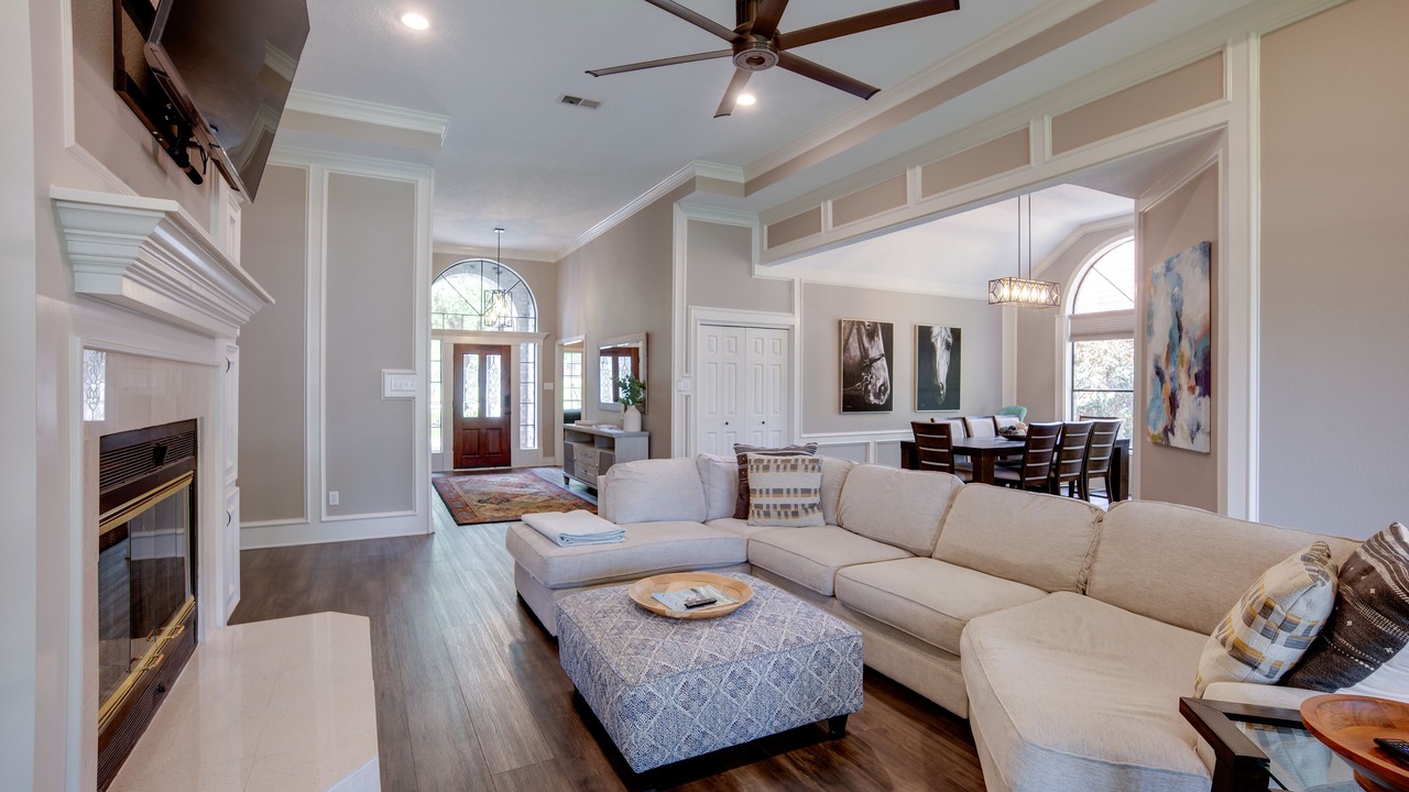 Photo of Livingroom in Walden on Lake Conroe