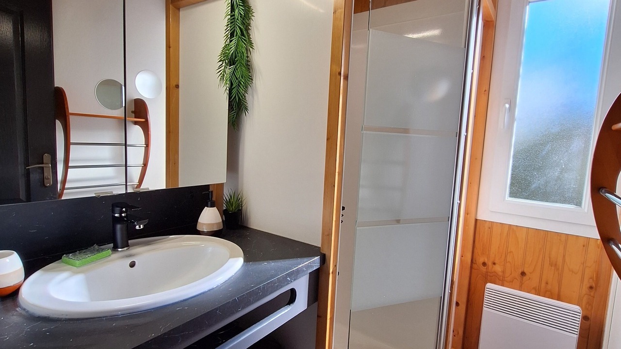 Photo of Bathroom in Gravieres