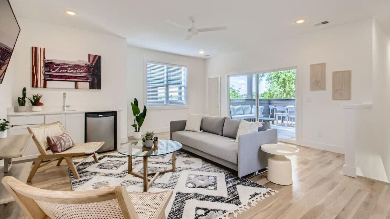 Photo of Livingroom in Berry Hill