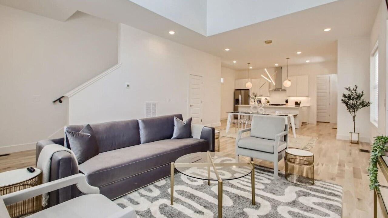 Photo of Livingroom in Berry Hill