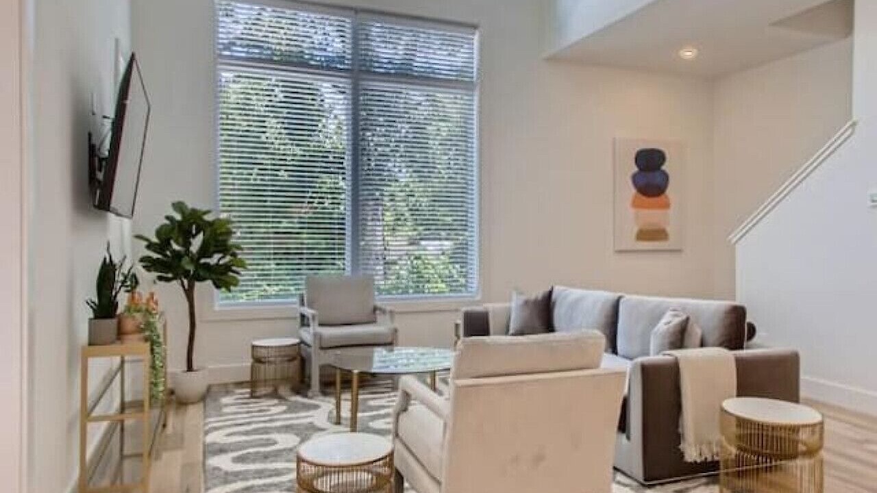Photo of Livingroom in Berry Hill
