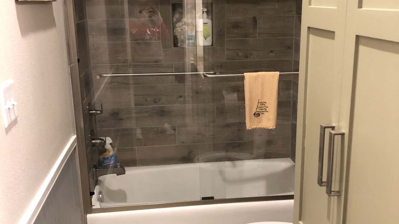 Photo of Bathroom in Broaddus