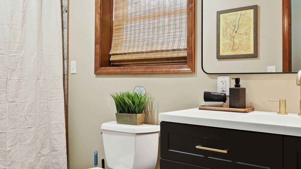 Photo of Bathroom in Watkins Glen