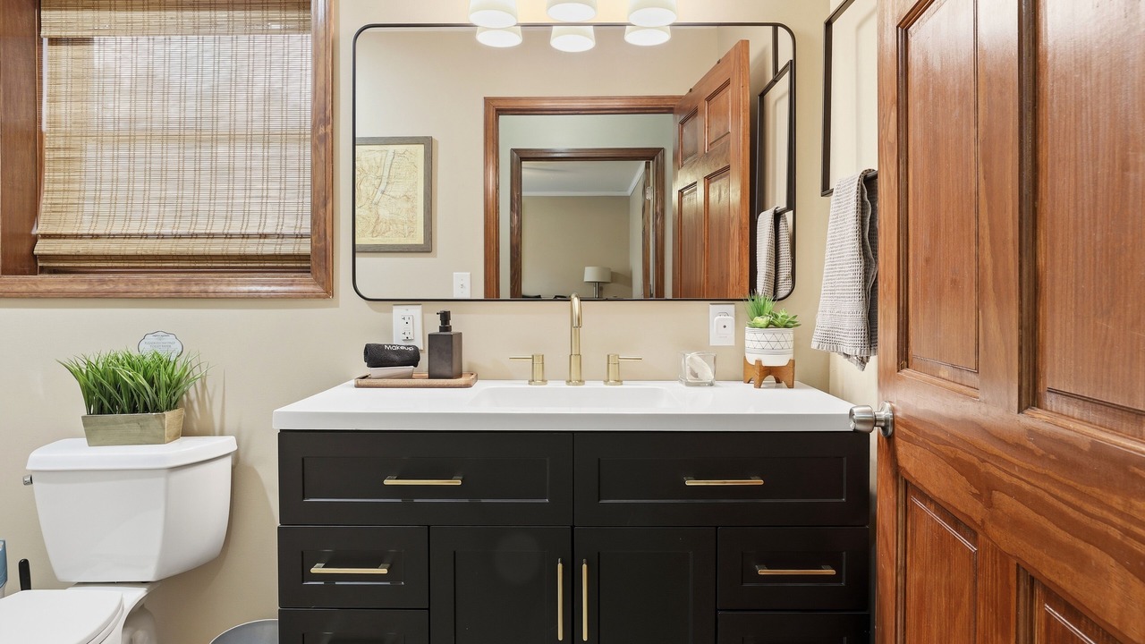 Photo of Bathroom in Watkins Glen