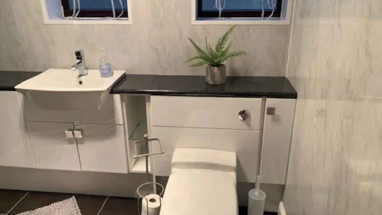 Photo of Bathroom in St Margaret's at Cliffe