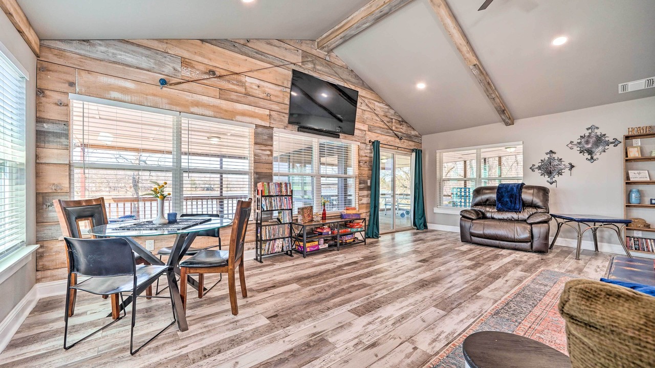 Photo of Livingroom in Fort Towson