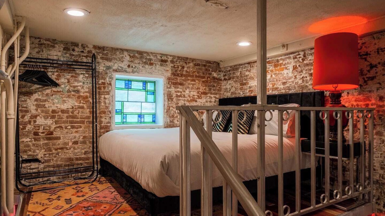 Photo of Bedroom in Crossroads Arts District