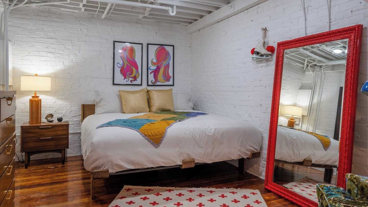 Photo of Bedroom in Crossroads Arts District