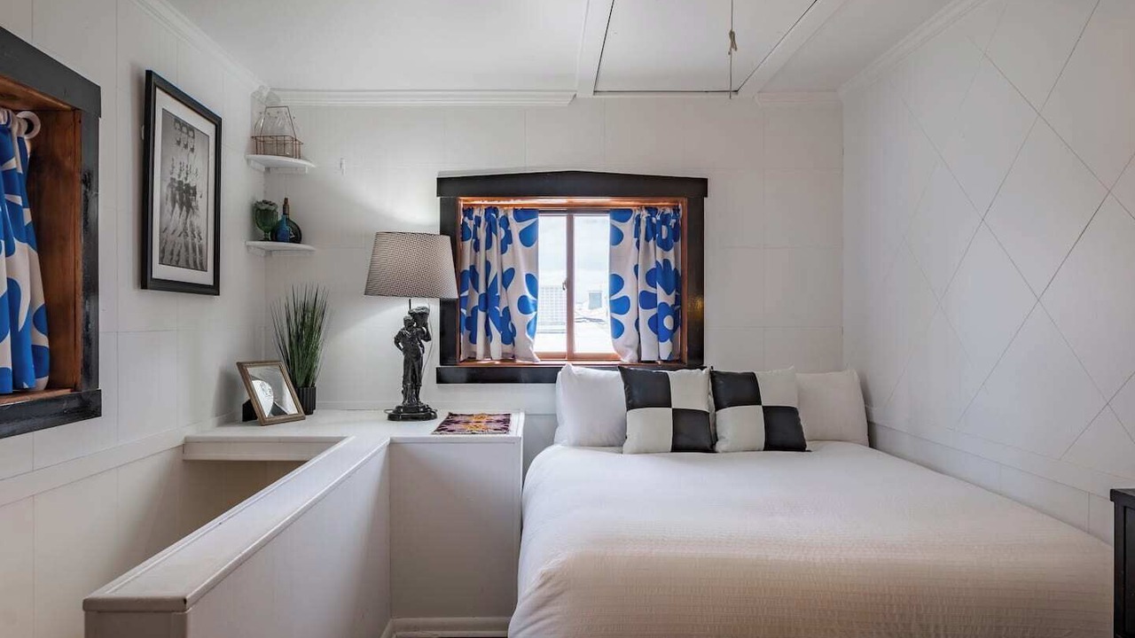 Photo of Bedroom in Crossroads Arts District
