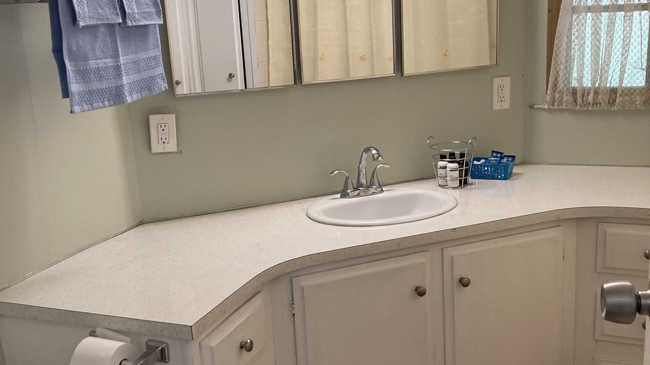 Photo of Bathroom in Clatskanie