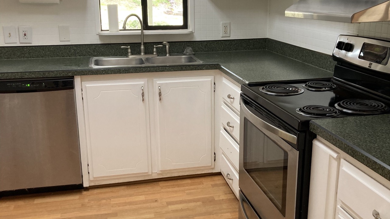 Photo of Kitchen in Clatskanie
